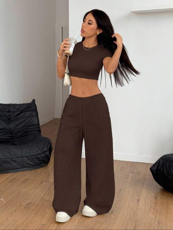 Conjunto de Top y Pantalones Anchos Marrón