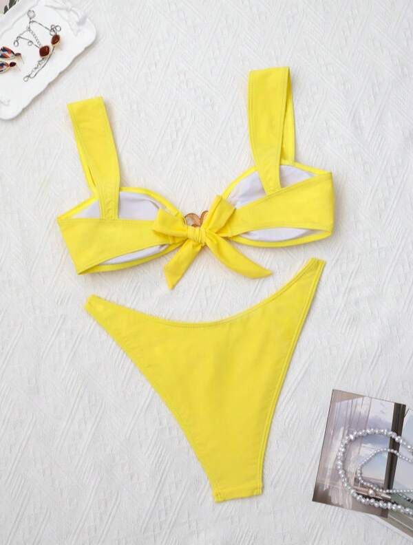 Bikini Amarillo con Detalle de Estrella de Mar