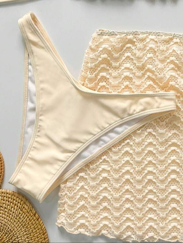 Conjunto de Bikini y Pareo de Encaje