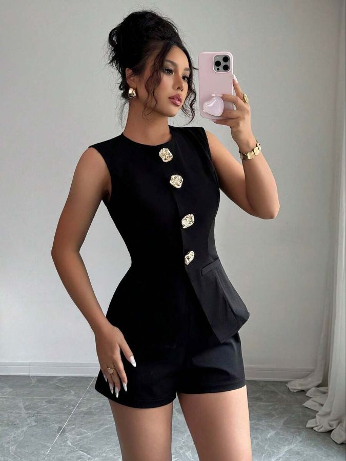 Conjunto Elegante de Blazer y Shorts Negros