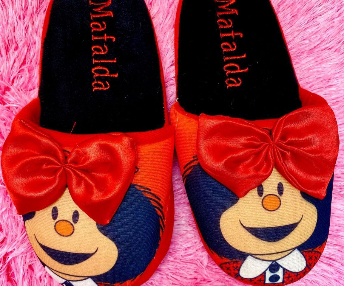 *HERMOSAS PANTUFLAS MAFALDA💖*
Cómodas y suaves
*Talla niña:*
8/10/12
*Talla dama:*
S/M/L
*•Suelas Antideslizante*