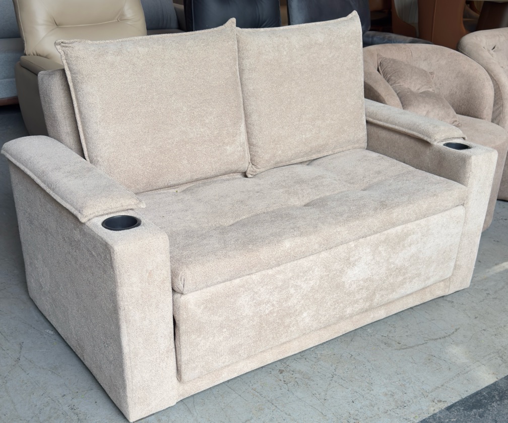 Sofá Cama 1,50mts. Veludo Montijo Chocolate- Showroom