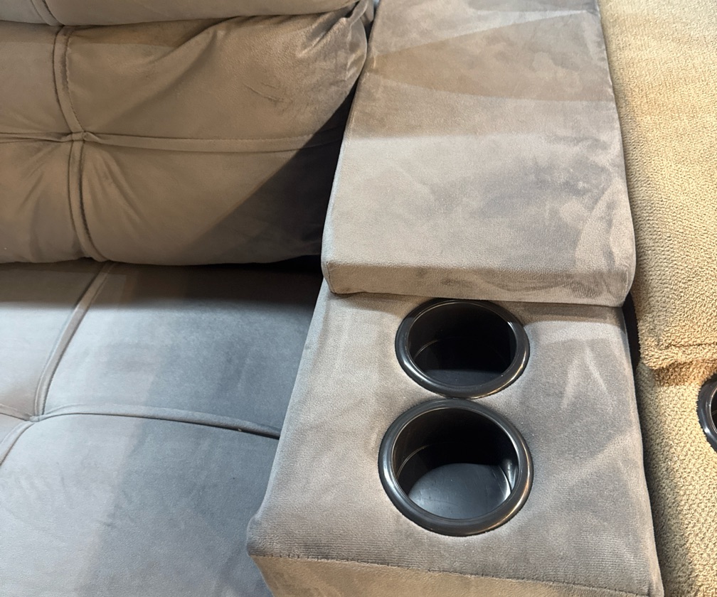Sofá Maceratti 2,30 Reclinável e Retrátil c/ Porta Copos - Showroom