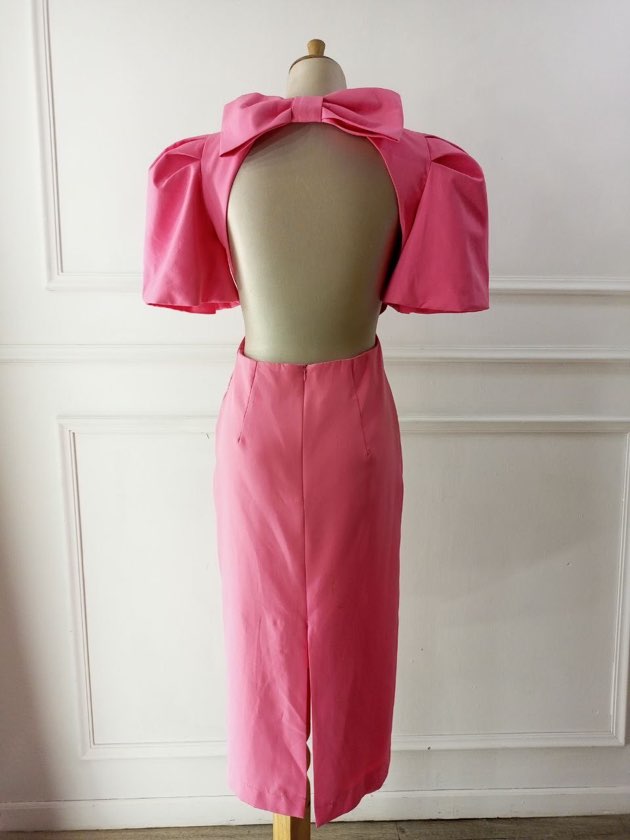 Vestido fucsia lazo