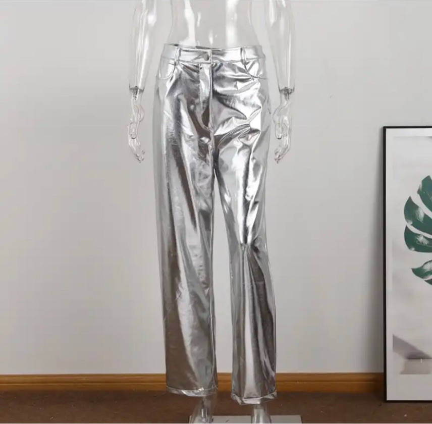 Pantalón plateado metalizado