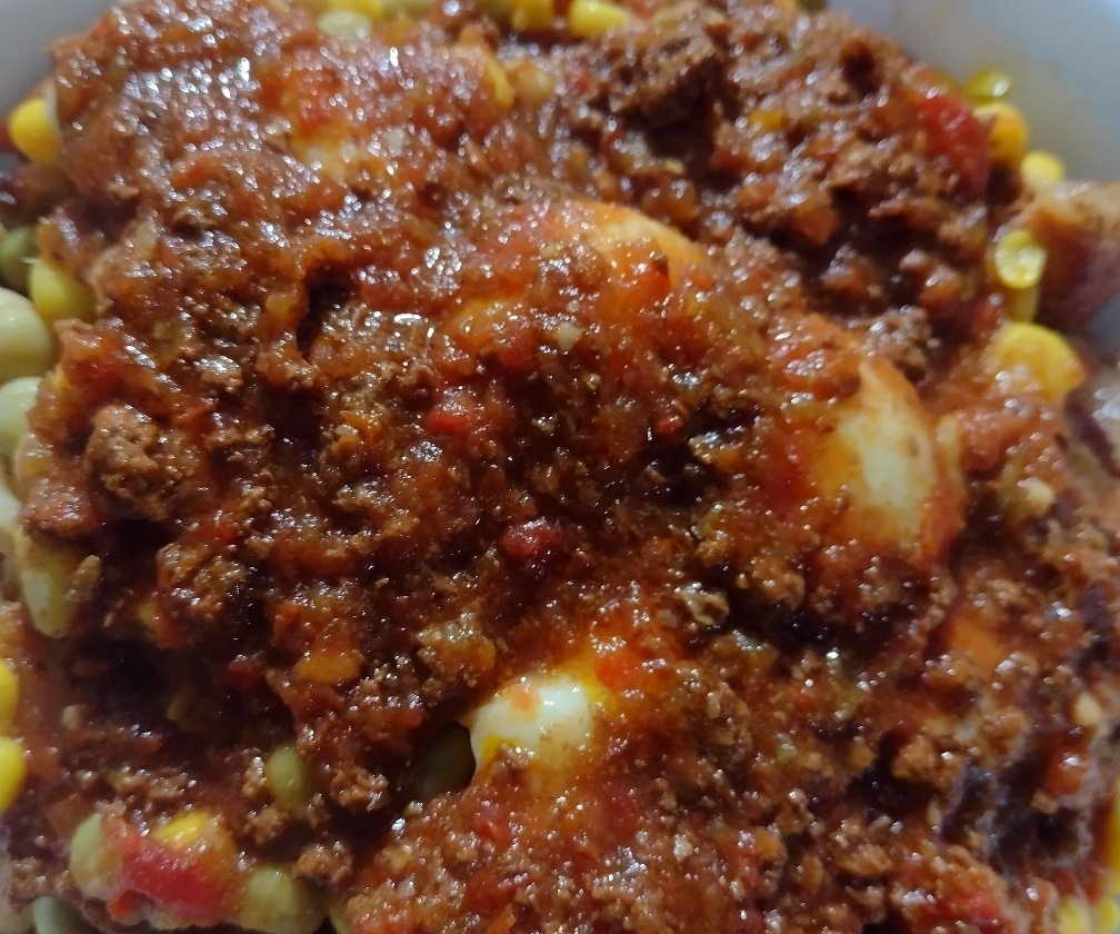 Macarrão na chapa ao molho de carne moída