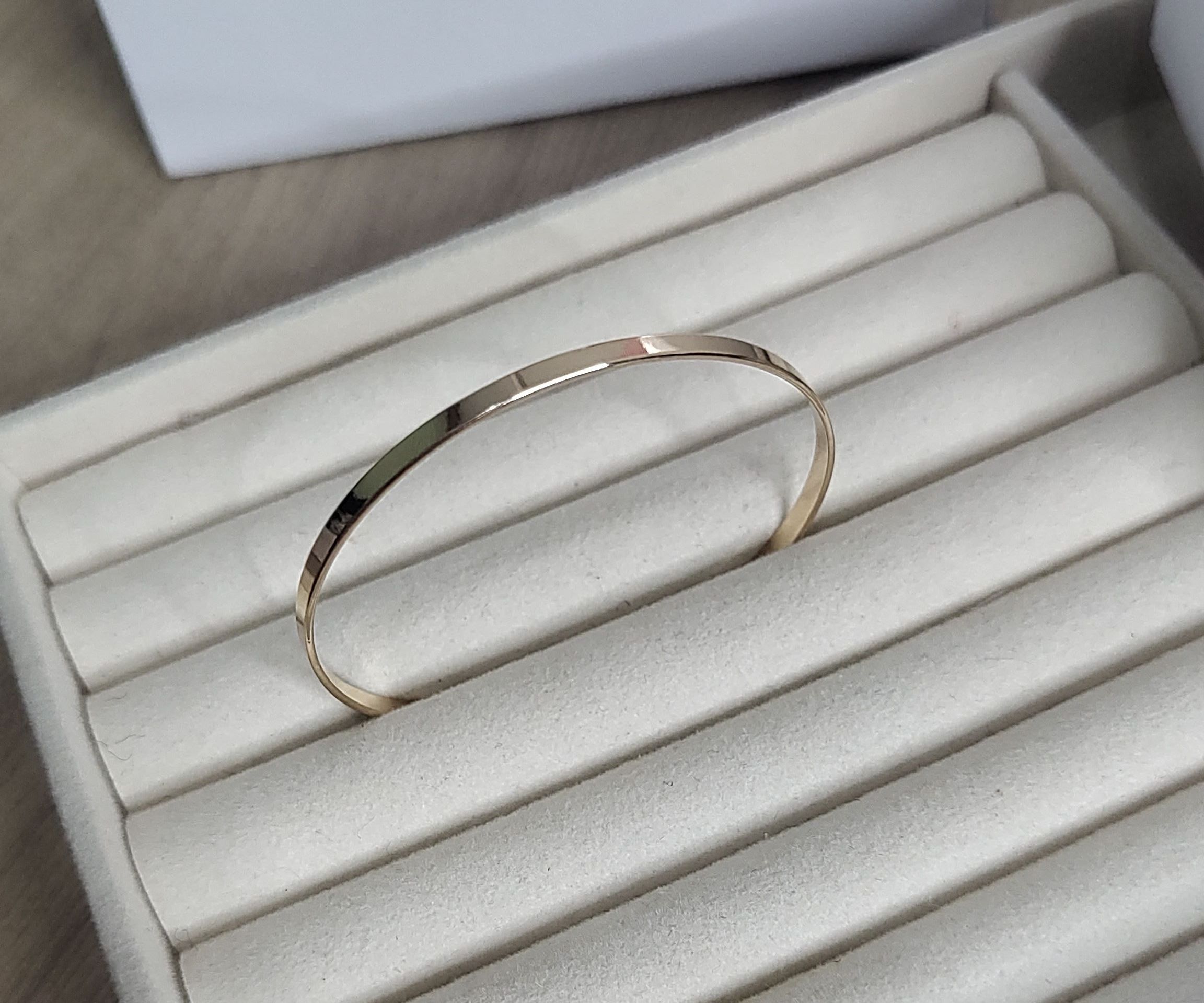 Bracelete fio quadrado