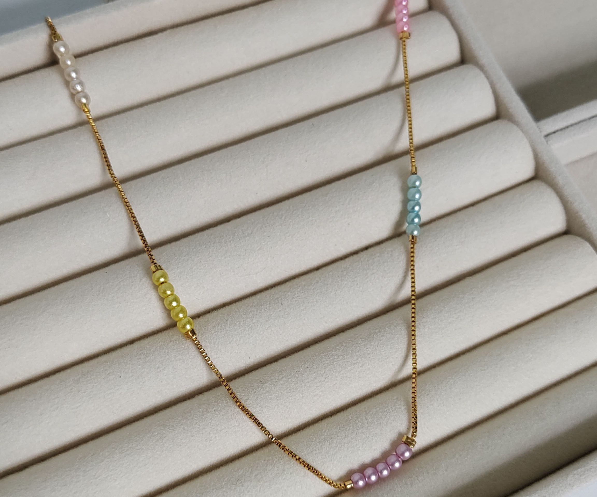 Choker miçangas coloridas