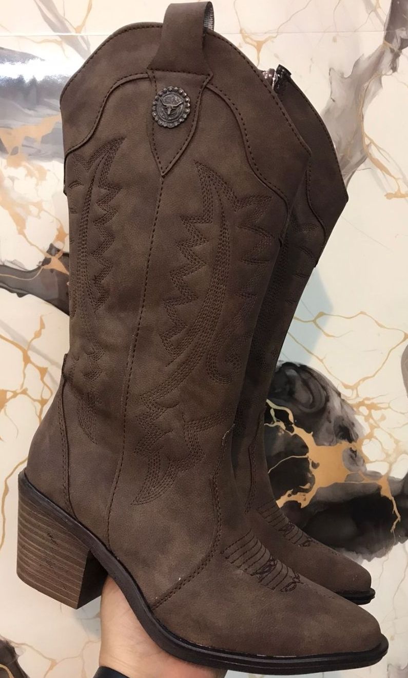 Bota curvy 5200
