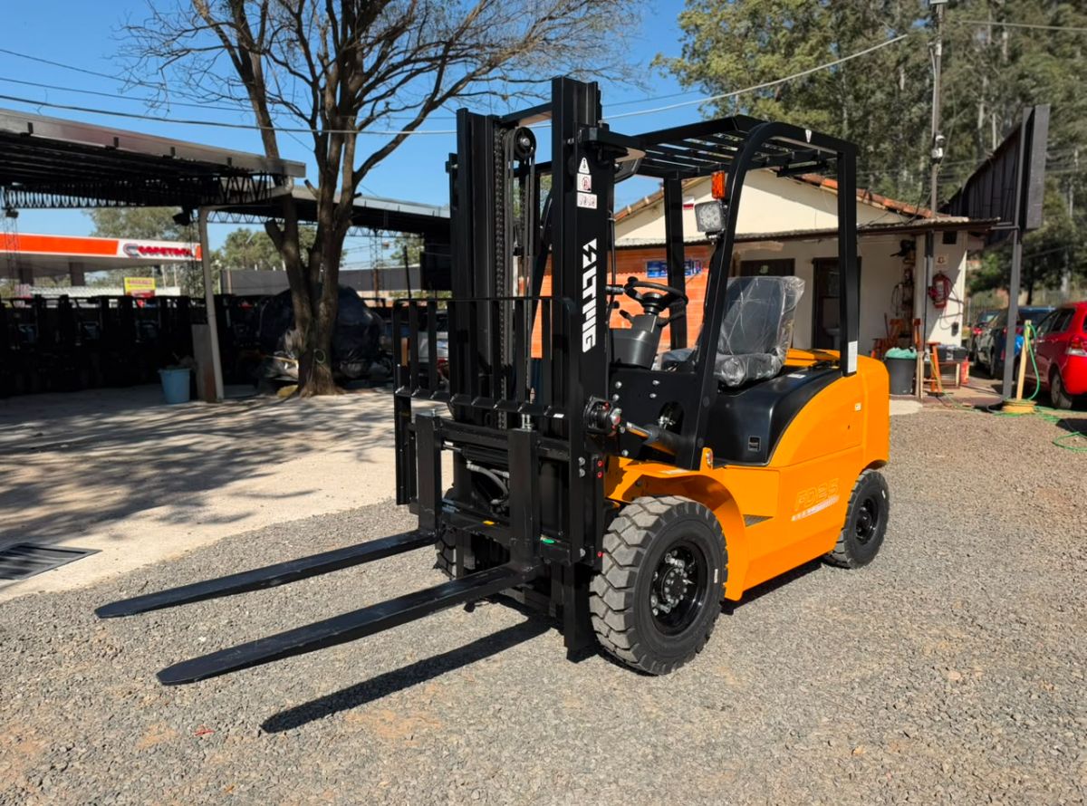 Montacargas Diesel 2.5 Ton-3.0 Mts
