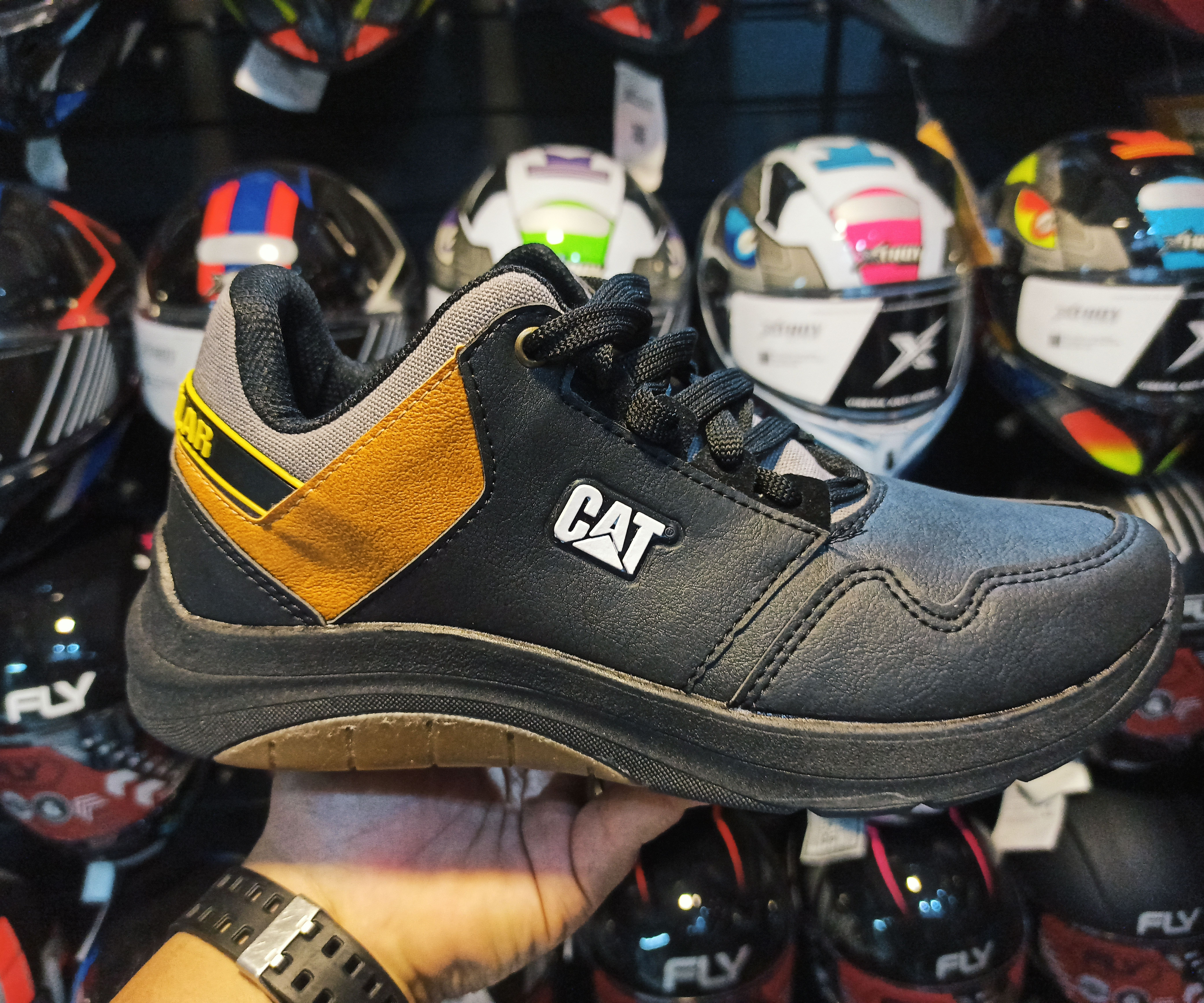 Bota/Tênis P/motoqueiro Cat Preta