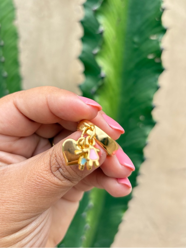 Anel com coração e 2 filhos banhado a ouro 18k