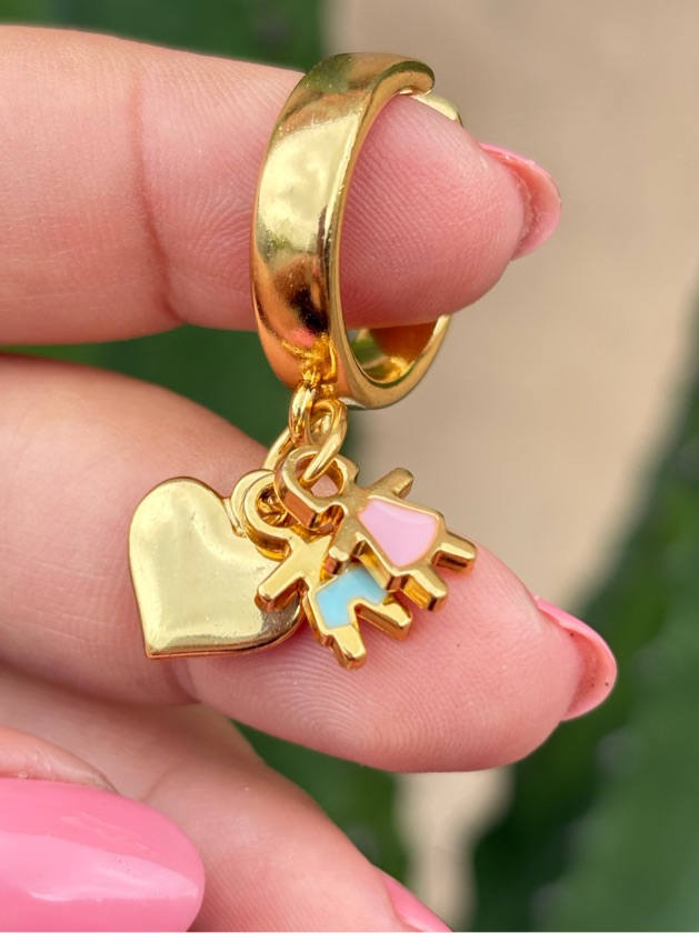 Anel com coração e 2 filhos banhado a ouro 18k