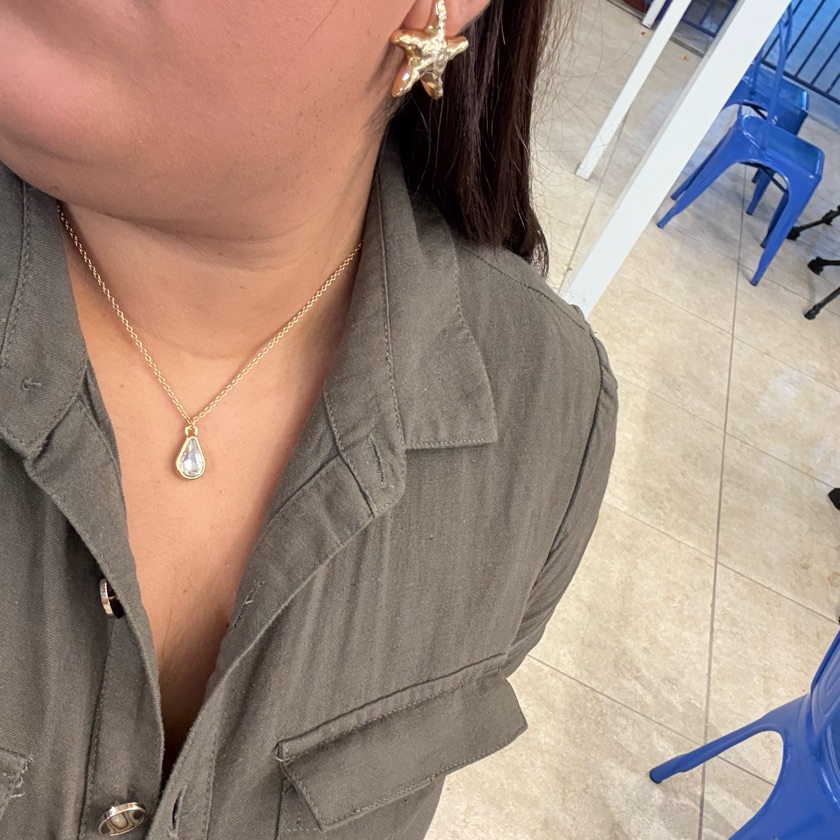 Colar mini elinho português com pingente gota