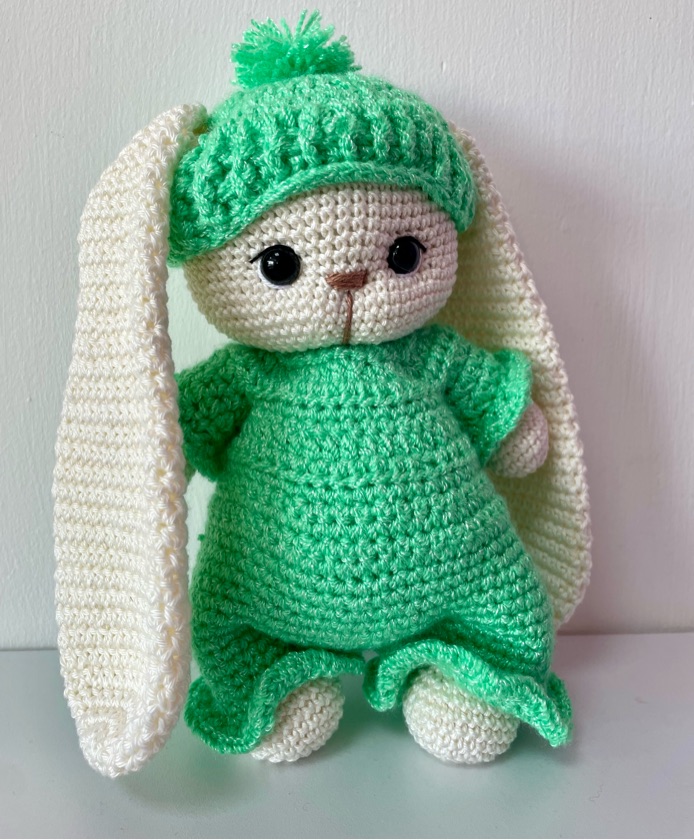 Amigurumi Conejo Con Pijama Verde