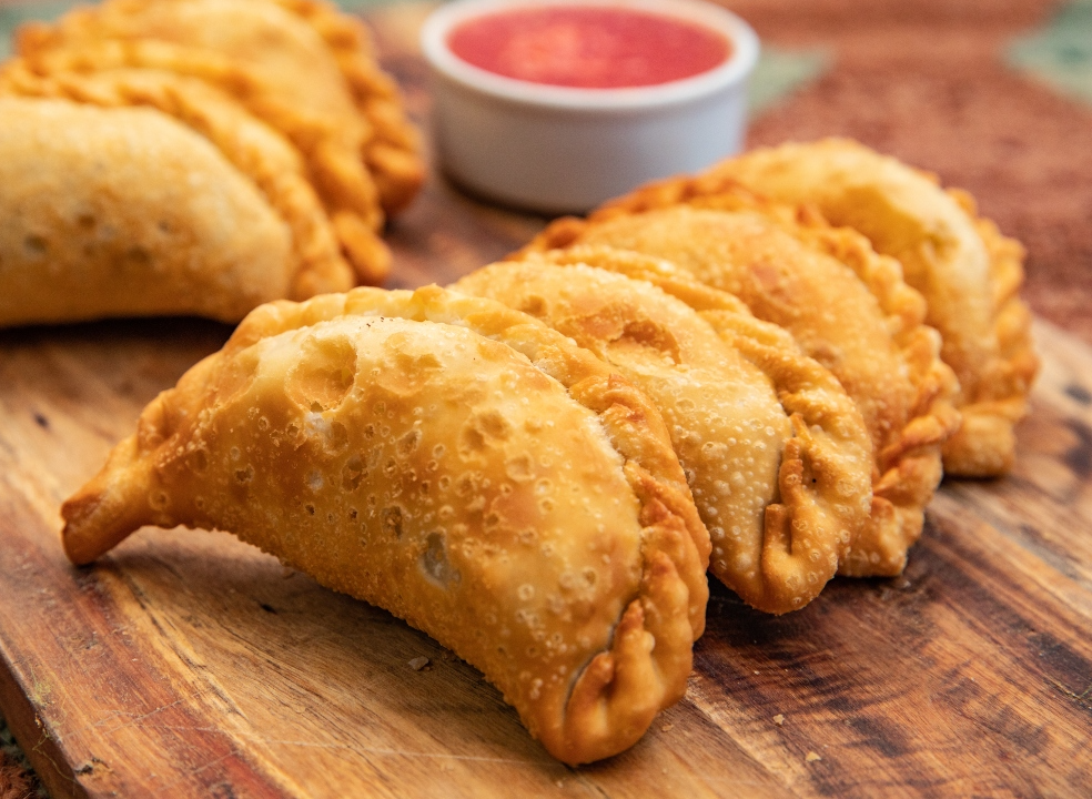 EMPANADA DE CARNE X UNIDAD
