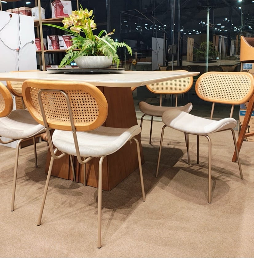 CONJUNTO MESA ITÁLIA 8 LUGARES