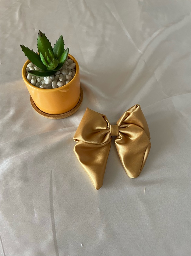 Mily’s Moño Mini Bow