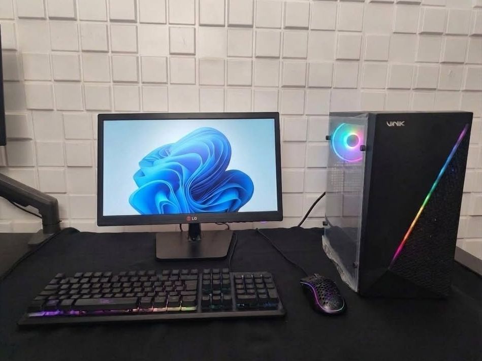 (Seminovo) PC Gamer Intel Core i5, RX 560 4GB + Monitor teclado e mouse