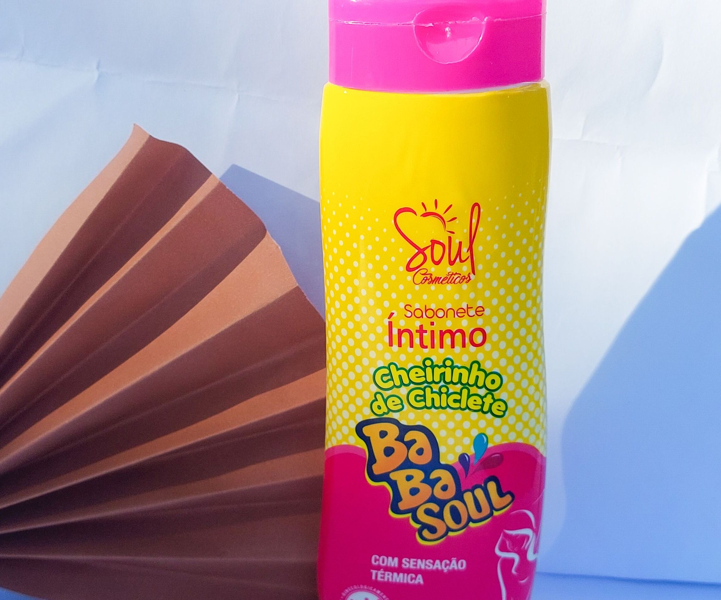 Mousse de limpeza chiclete