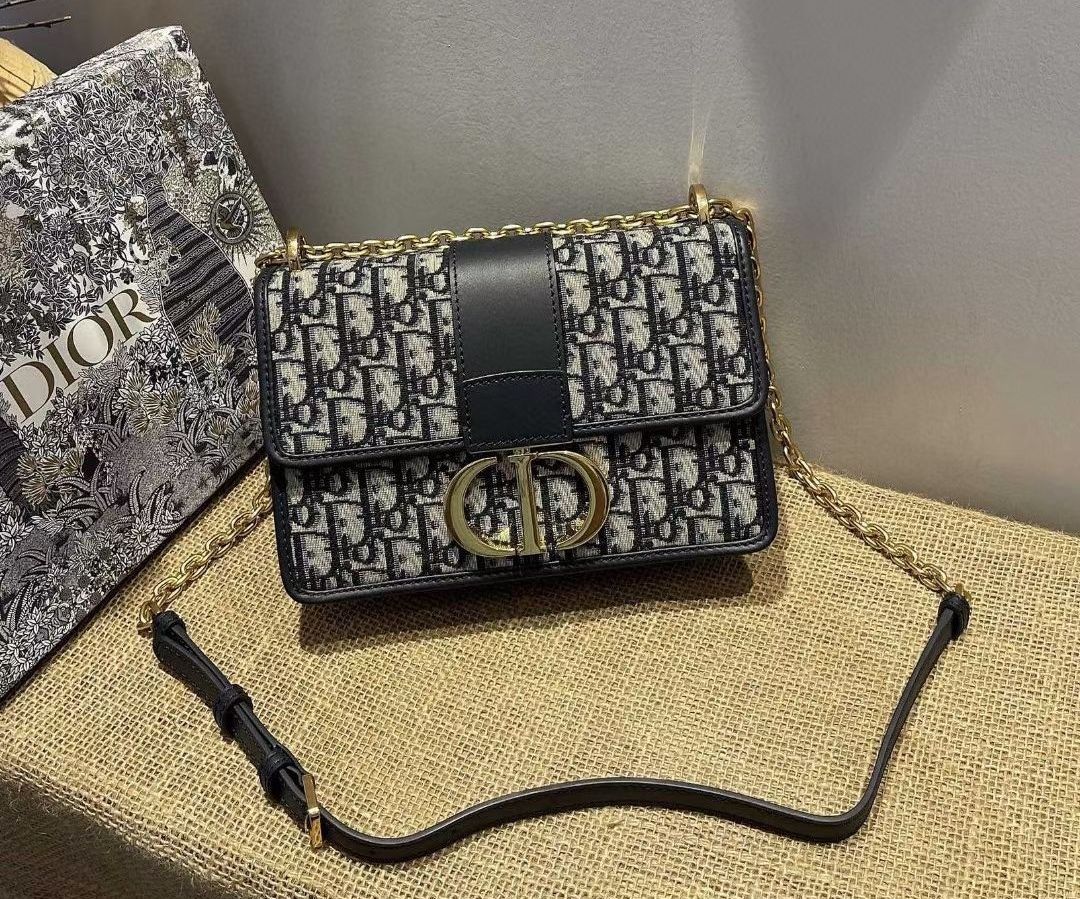 Christian Dior 30 Montaigne handbag