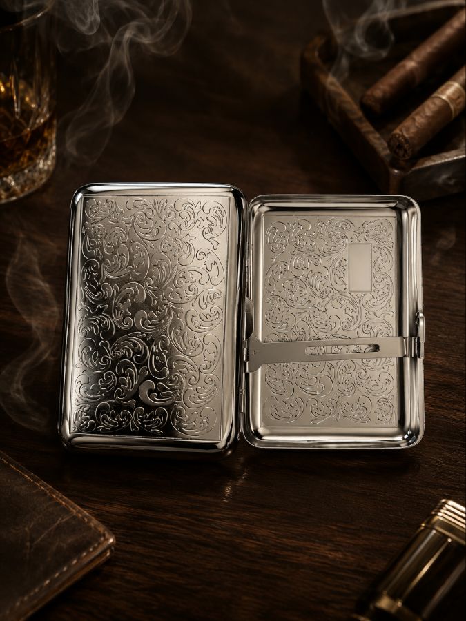 Cigarette's Case-Vitage Silver