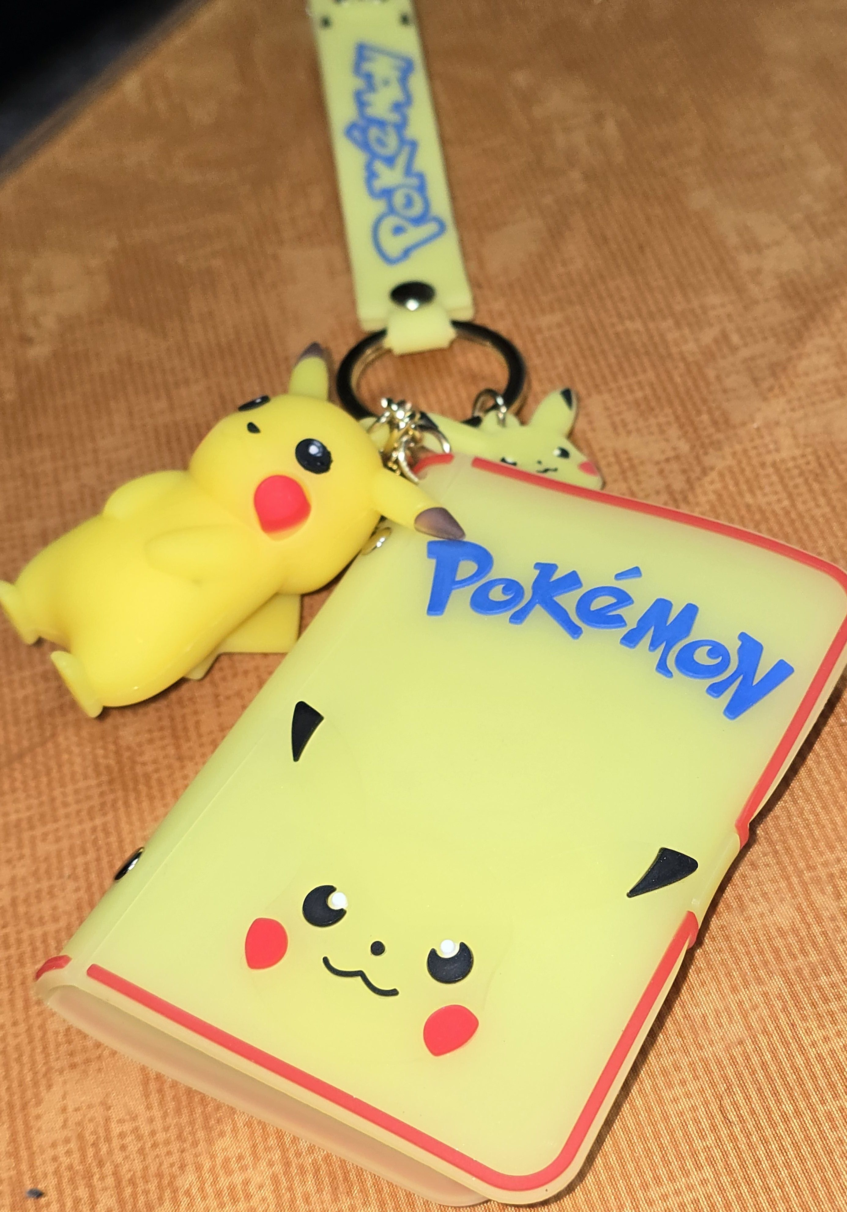 Bi35 LLAVERO/TARJETERO picachu