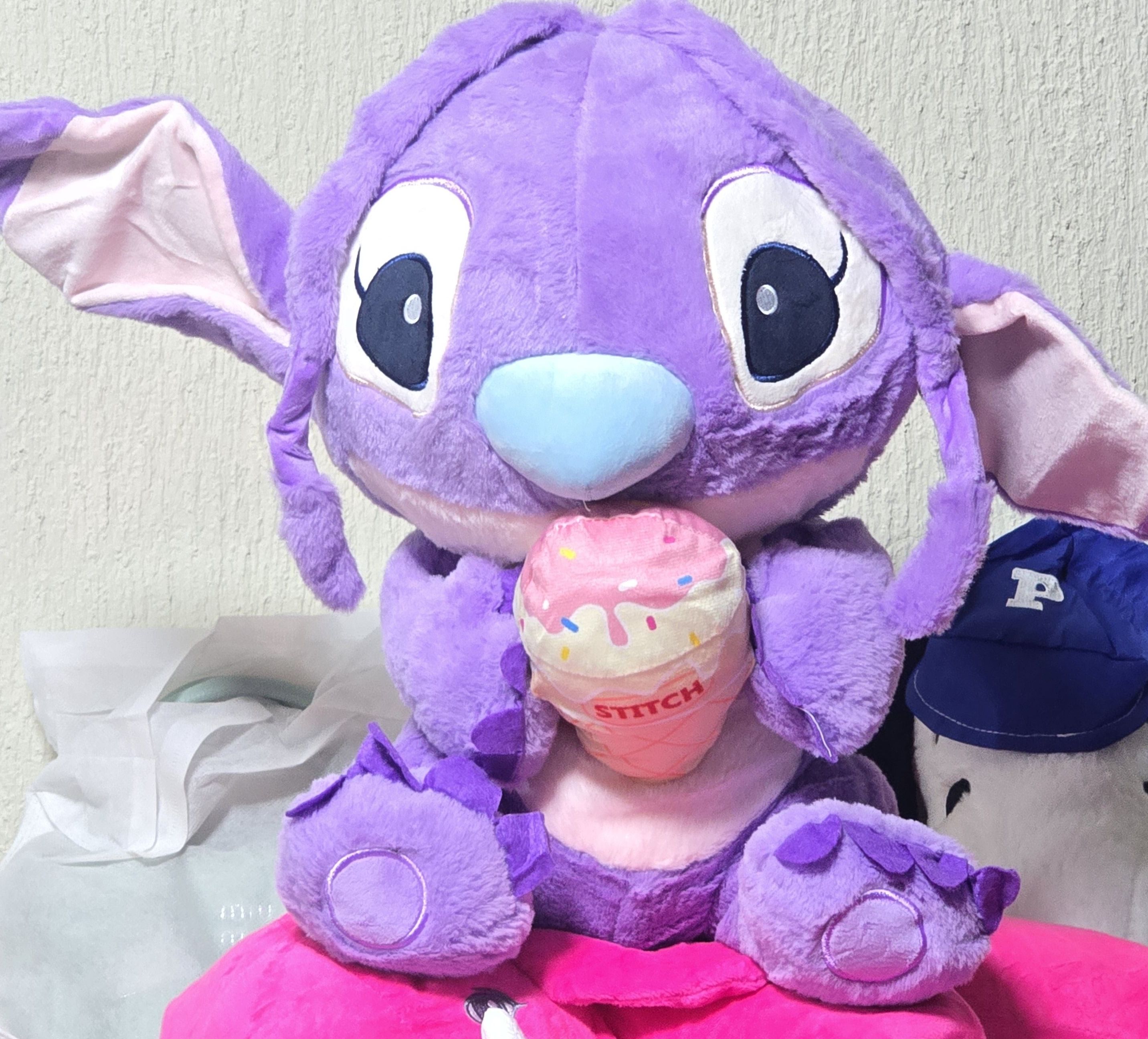 Bi26 Angela novia de Stitch con frazada