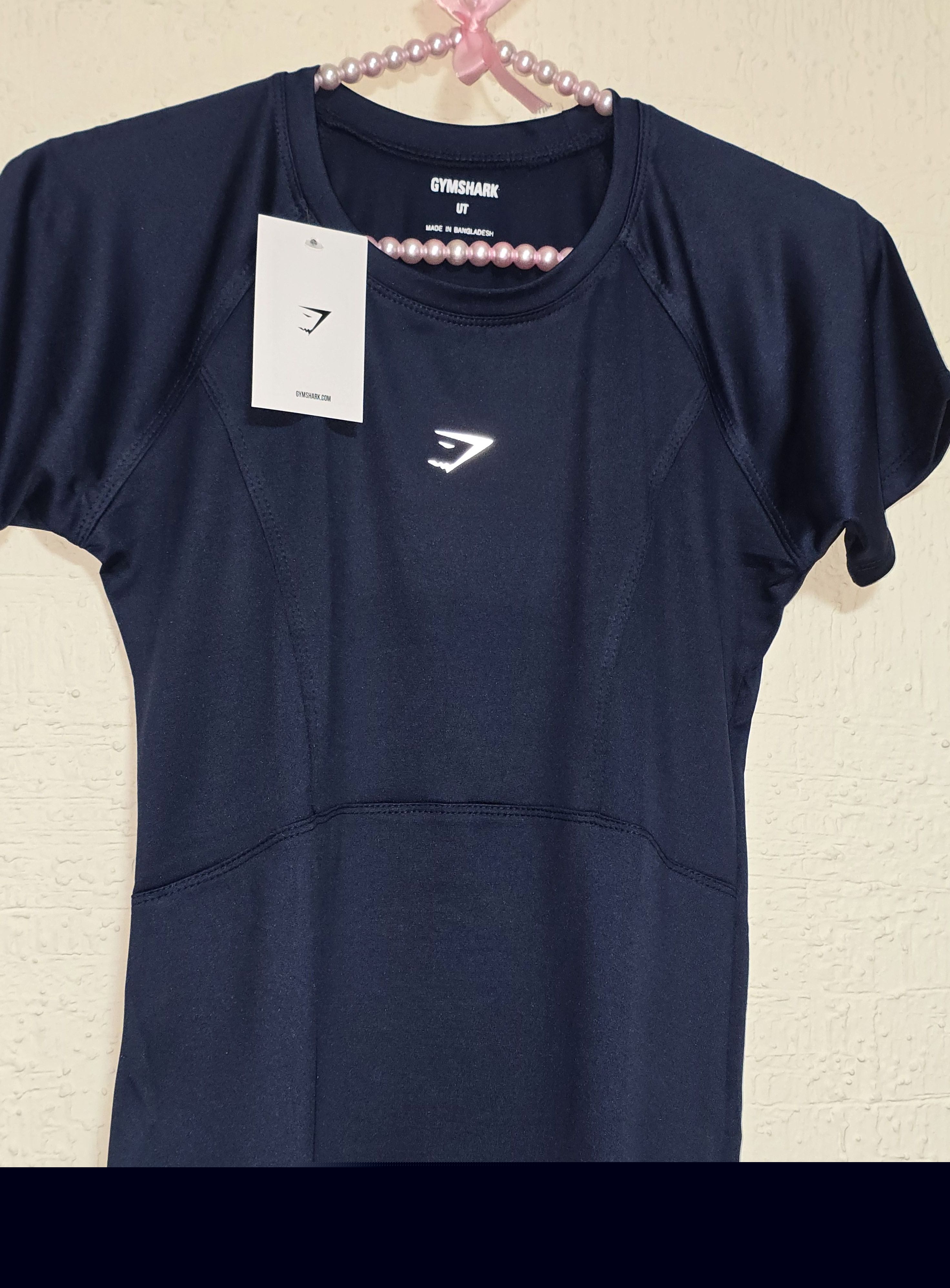 D1 Blusa GYMSHARK 09 en color azul y negro UNITALLA