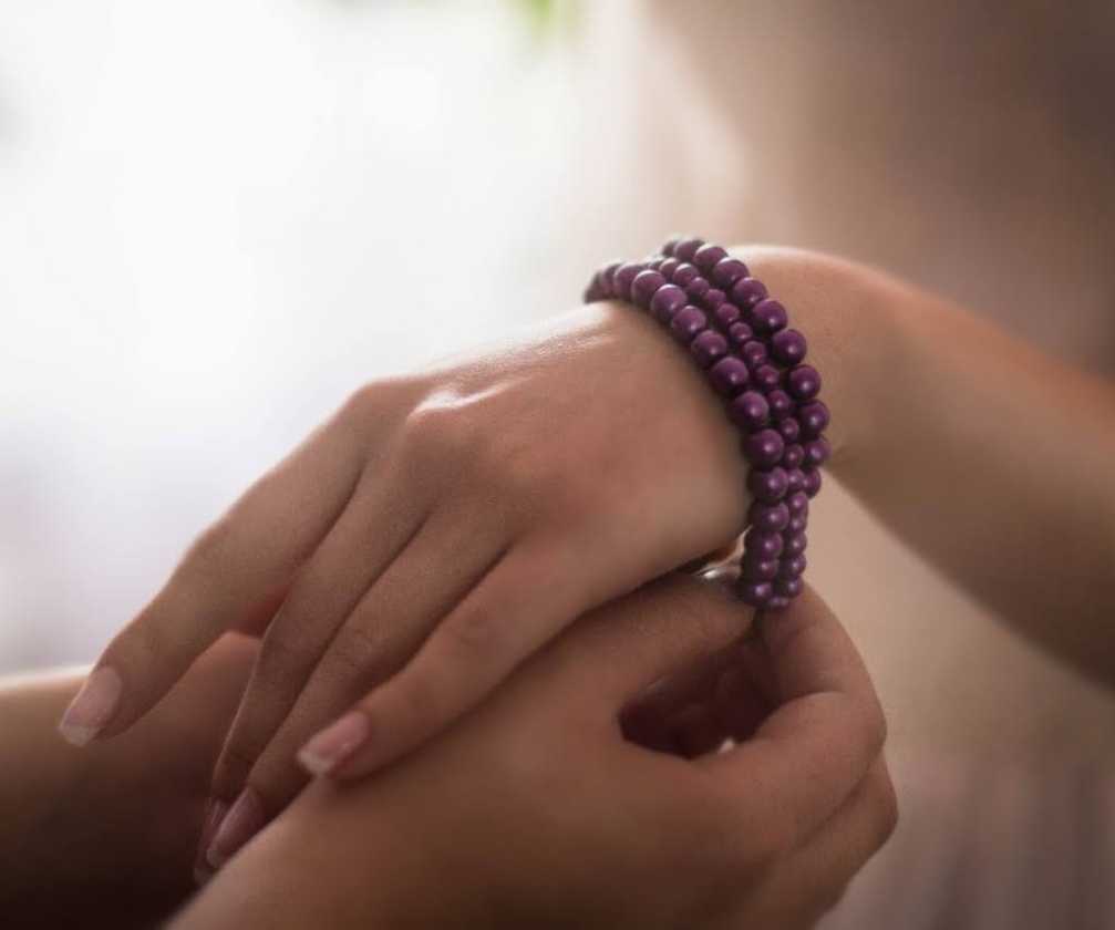 Pulseira de sugilita roxa