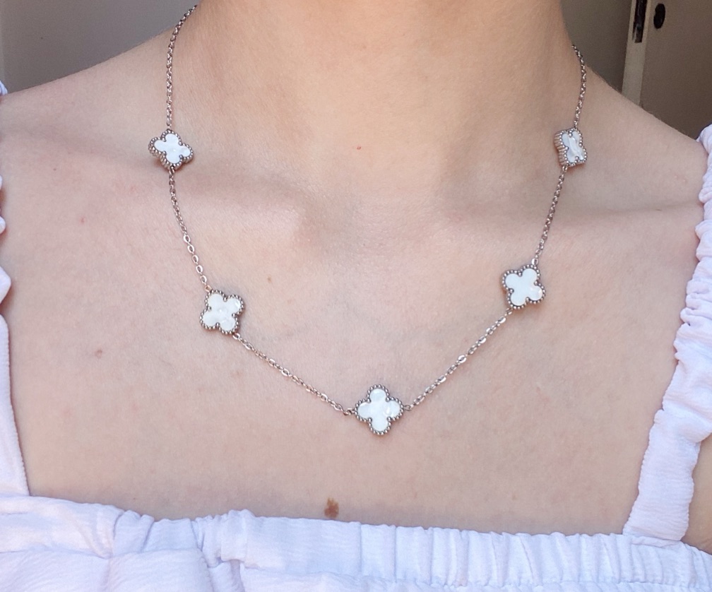 Colar Trevo Van cleef branco