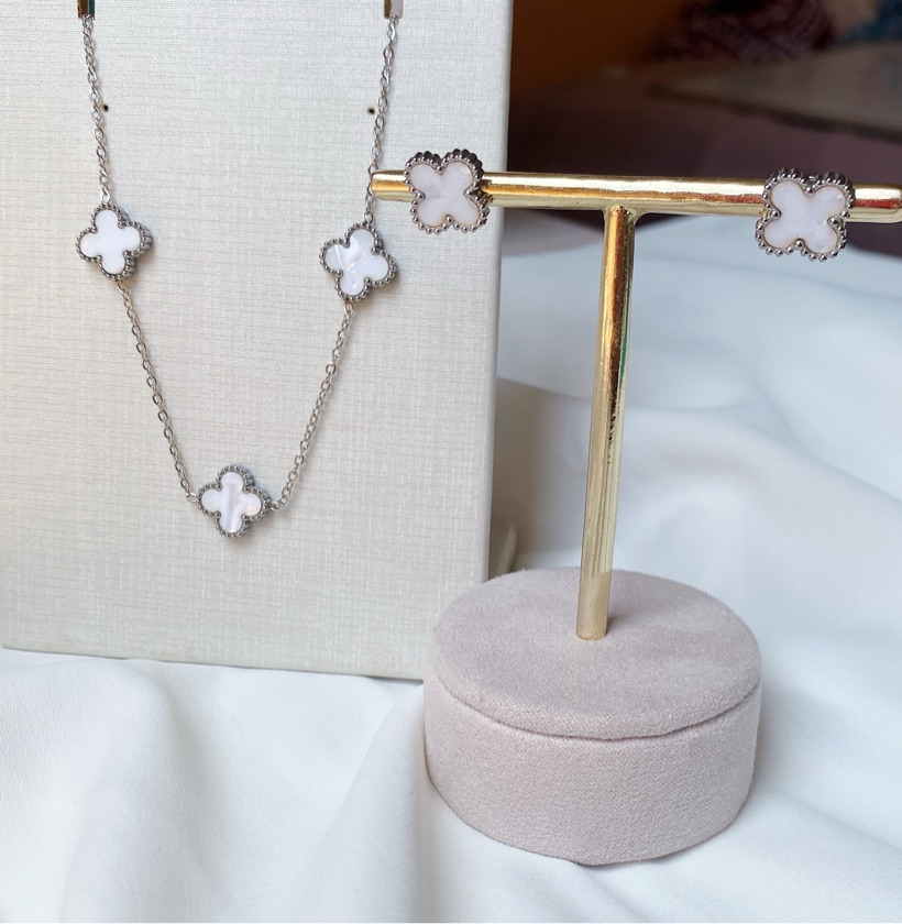 Conjunto Trevo Van cleef branco