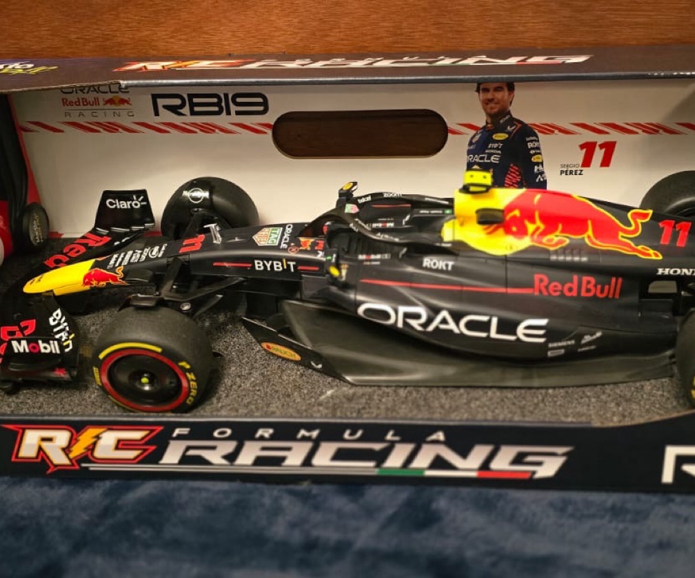 Carro F1 “Red bull Checo Pérez”