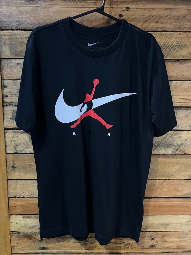 Camiseta Básica Preta