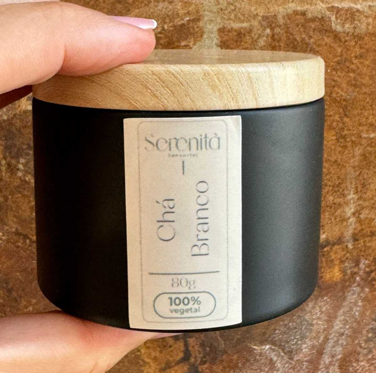 Vela lata na cor preta de 80g
