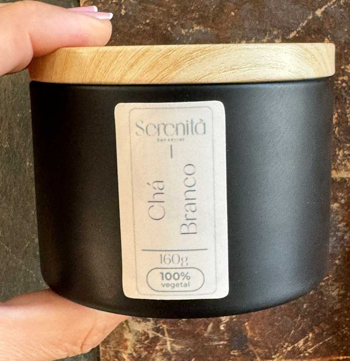 Vela Lata na cor preta de 160g