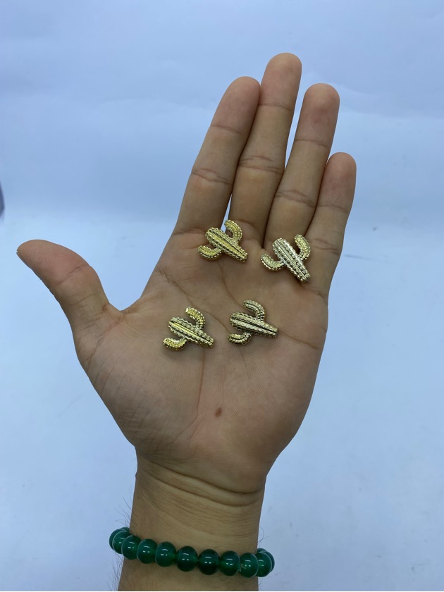 Aplique pingente/botao dourado