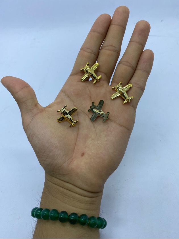 Aplique pingente/botao dourado