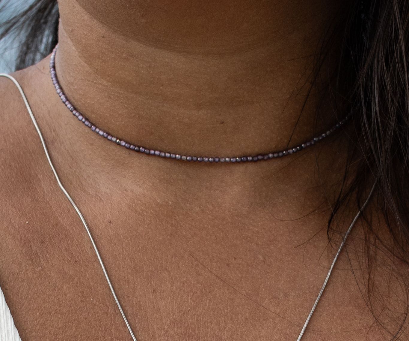Gargantilha mini pedra facetada anetista