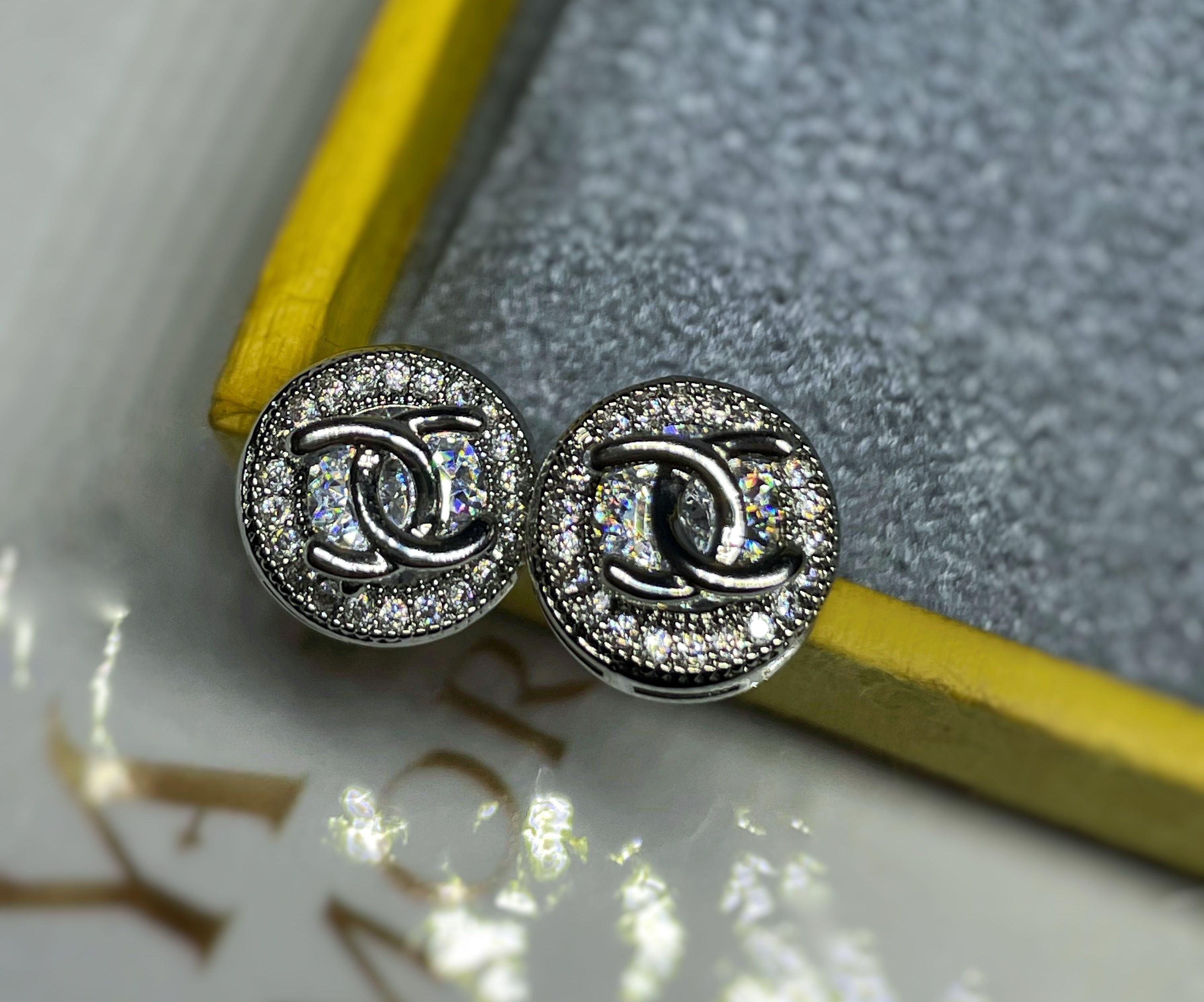 Brinco glam Chanel - Prata 925L