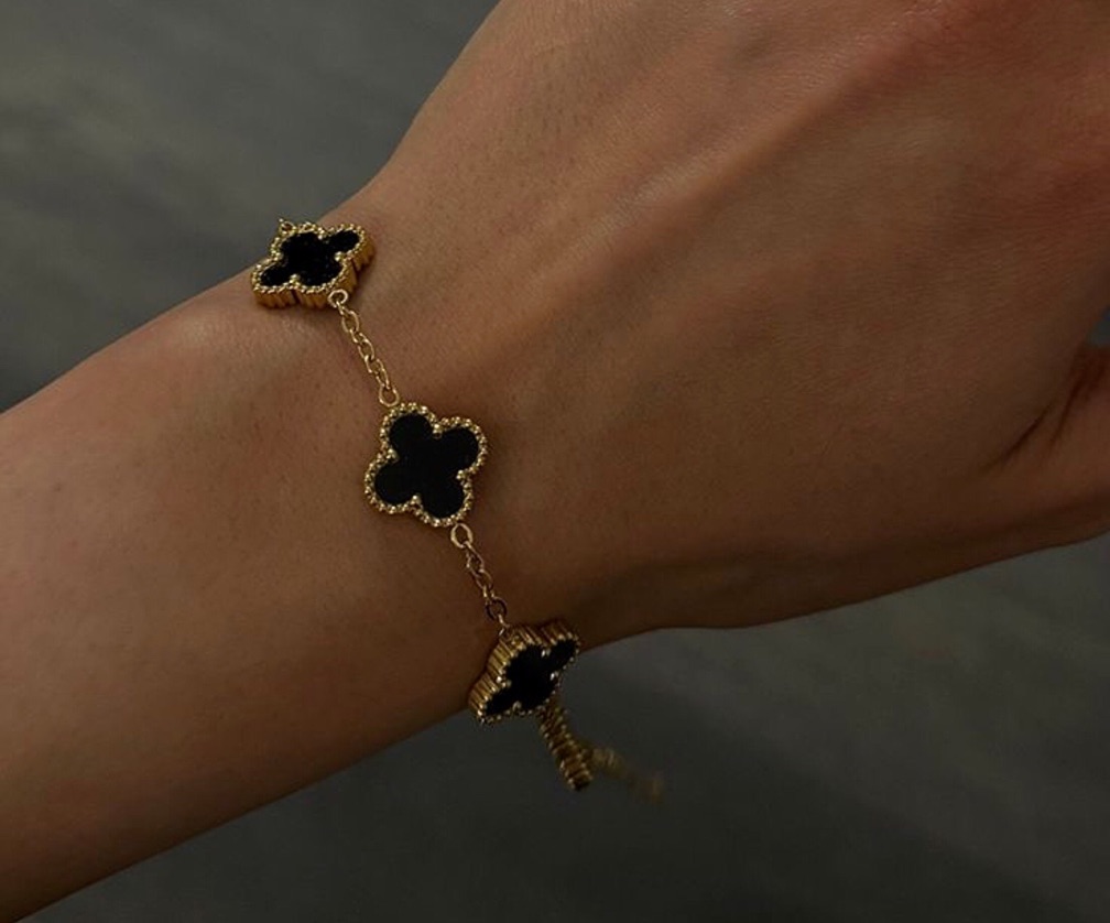 Pulseira trevo negro - Semijoia ouro 18k