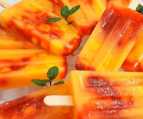 Paleta Grande de Piña con Chamoy
