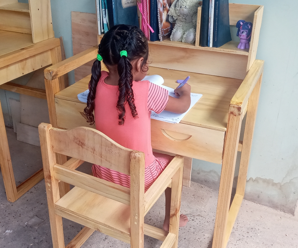 Escrivania infantil