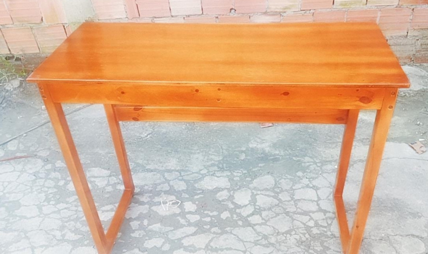 Mesa PARA Estudo. ESCRITÓRIO OFFICE E DECORATIVO