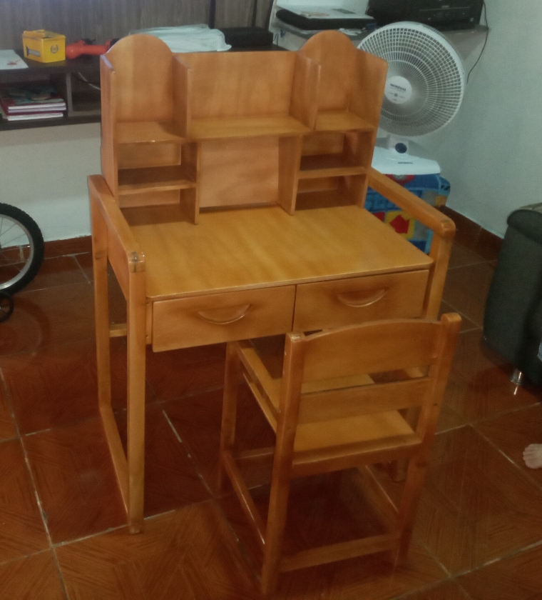 Escrivania infantil