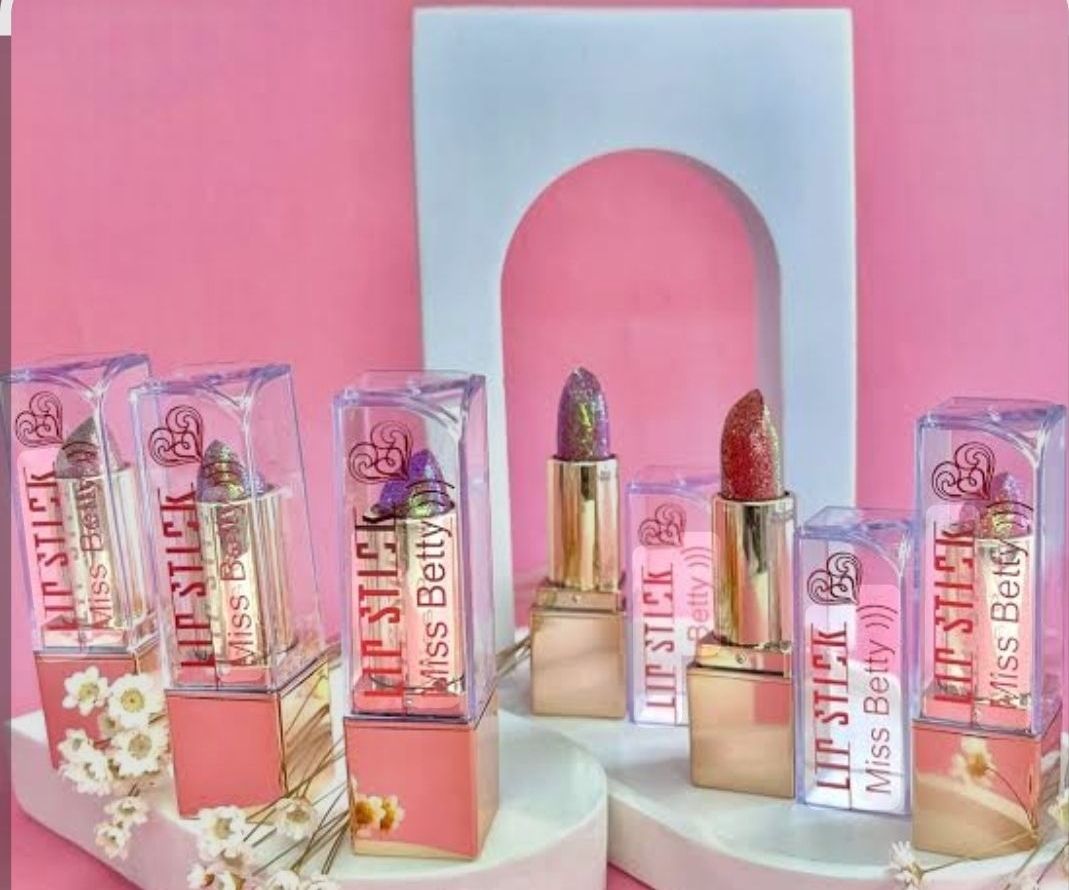 BATOM GLITTER MISS BETTY