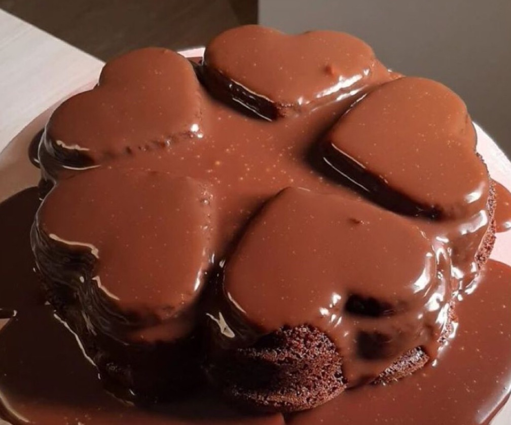 Torta di Carote Brigadiere (bolo de cenoura com brigadeiro belga) (cópia)