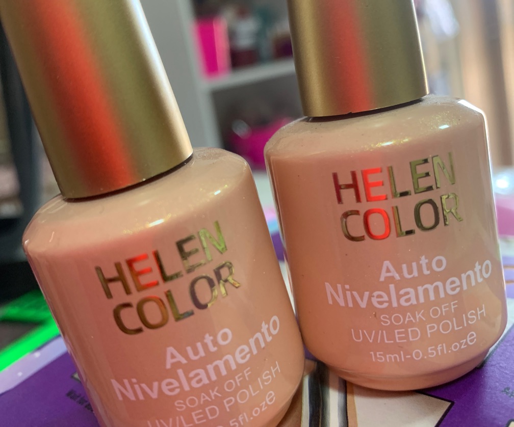 Base em gel Auto nivelante Helen Color
