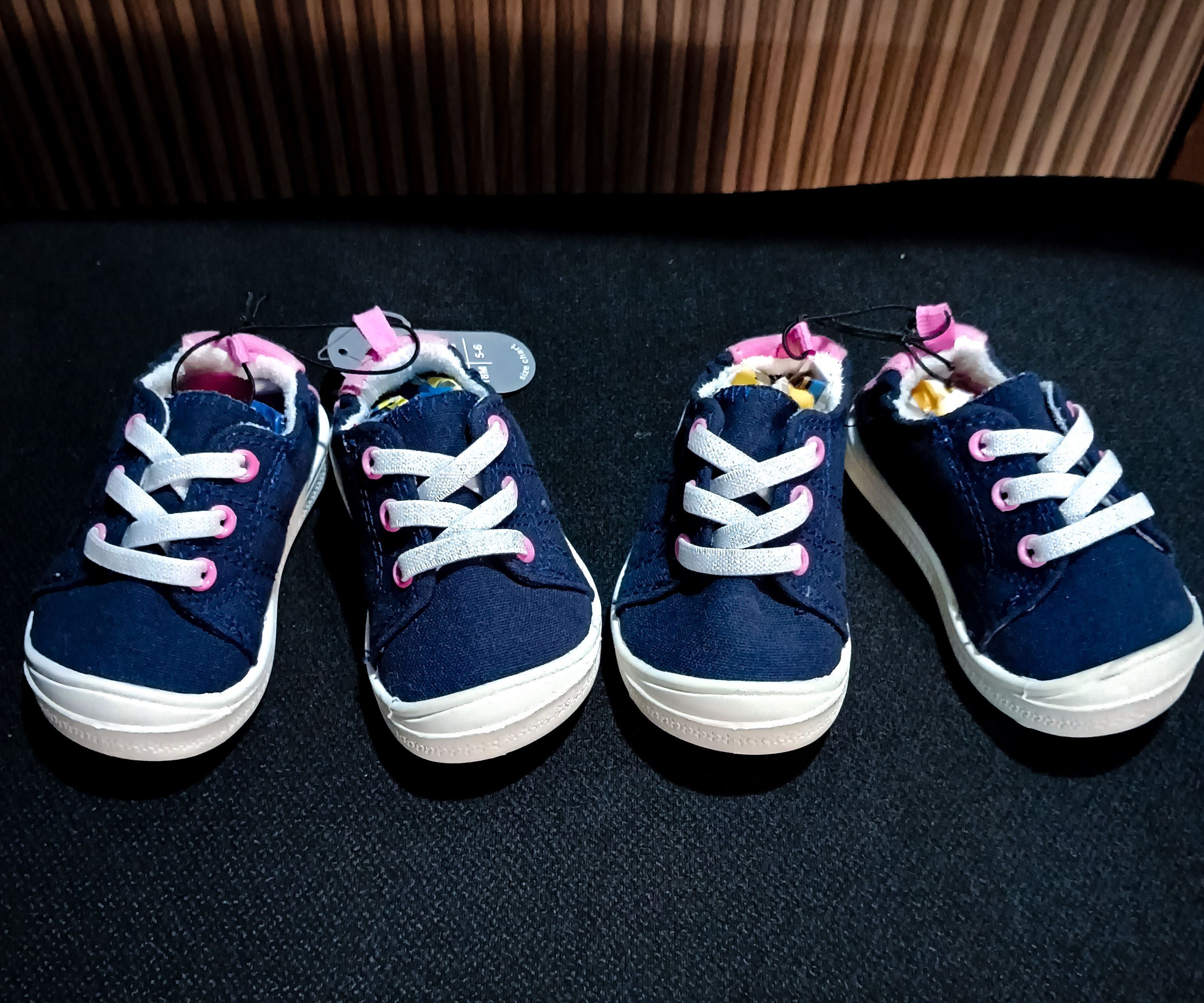 2x1 Wonder Nation Casual Bump Toe Sneakers en color azul Talla 3 Meses