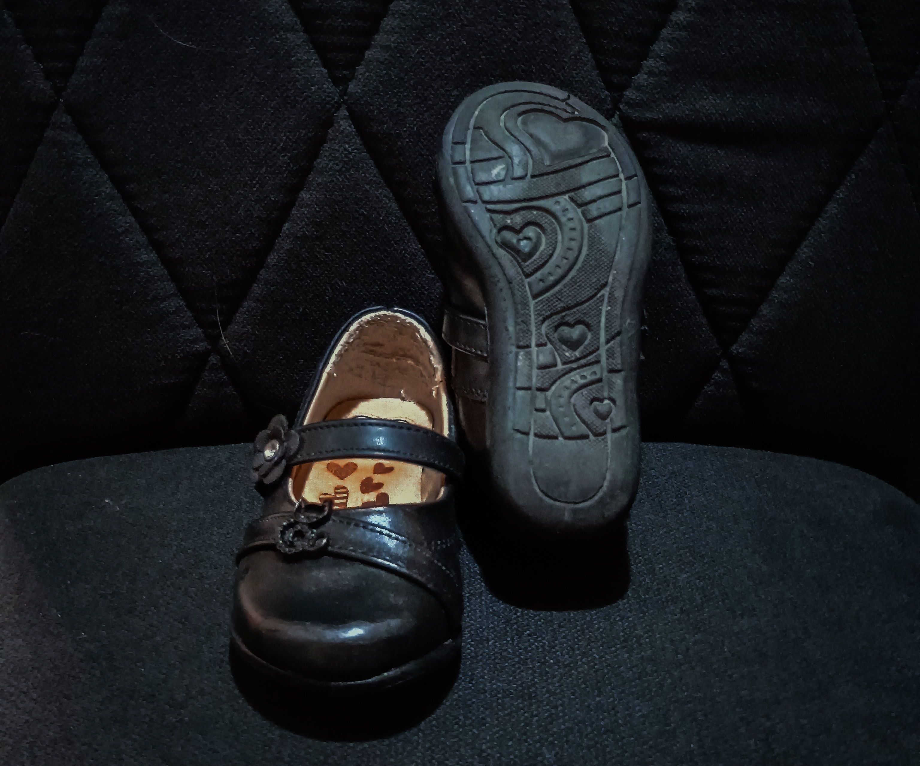 "PROMOCIÓN 2X1" LLÉVATE ESTOS ZAPATOS NEGROS TALLA 17 MX Y PLATEADOS TALLA 17.5 MX